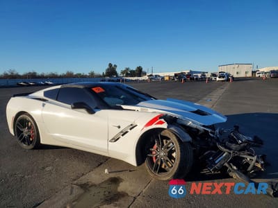 Czwarte zdjęcie samochodu z boku: 2016 CHEVROLET CORVETTE STINGRAY Z51 2LT VIN:1G1YK2D7XG5102413 - miniatura