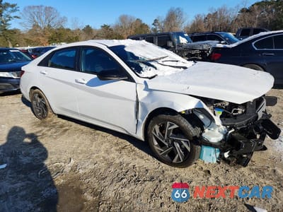 Czwarte zdjęcie samochodu z boku: 2025 HYUNDAI ELANTRA SEL SPORT VIN:KMHLM4DG7SU915290 - miniatura