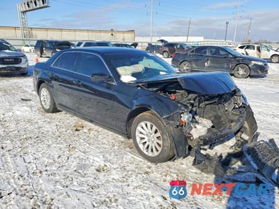 Czwarte zdjęcie samochodu z boku: 2013 CHRYSLER 300 VIN:2C3CCAAG3DH510063 - miniatura