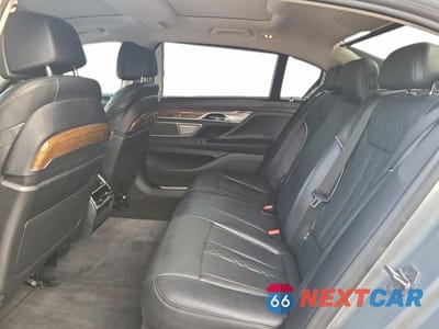 Zdjęcie 6 z 10 samochodu: 2018 BMW 750 I VIN:WBA7F0C56JGM23966 - miniatura