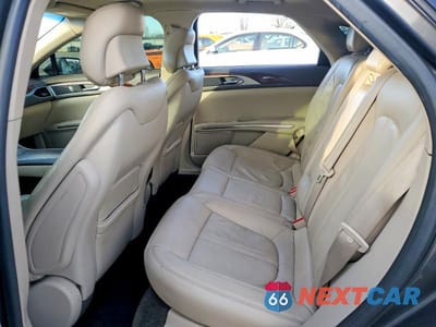 Zdjęcie 10 z 11 samochodu: 2016 LINCOLN MKZ VIN:3LN6L2J90GR617351 - miniatura