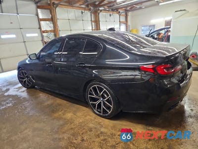 Drugie zdjęcie samochodu z przodu: 2022 BMW M550XI VIN:WBA13BK09NCH97228 - miniatura