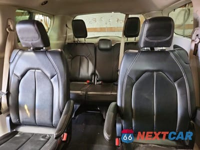 Zdjęcie 10 z 12 samochodu: 2022 CHRYSLER PACIFICA TOURING L VIN:2C4RC1BG9NR176153 - miniatura