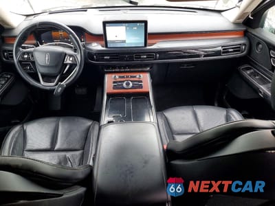 Zdjęcie 8 z 14 samochodu: 2021 LINCOLN AVIATOR RESERVE VIN:5LM5J7XC7MGL09885 - miniatura