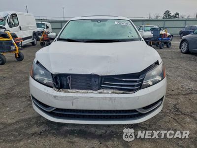 Piąte zdjęcie samochodu w środku: 2013 VOLKSWAGEN PASSAT SE VIN:1VWBH7A34DC055832 - miniatura
