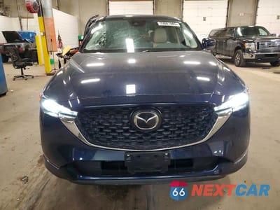 Piąte zdjęcie samochodu w środku: 2024 MAZDA CX-5 PREFERRED VIN:JM3KFBCL6R0411920 - miniatura