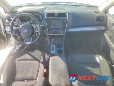 Zdjęcie 8 z 12 samochodu: 2018 SUBARU LEGACY 2.5I PREMIUM VIN:4S3BNAC6XJ3031997 - miniatura