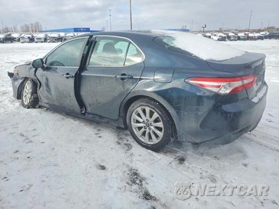 Drugie zdjęcie samochodu z przodu: 2018 TOYOTA CAMRY L VIN:4T1B11HK7JU587420 - miniatura