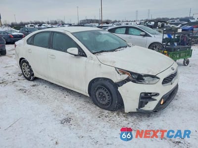 Czwarte zdjęcie samochodu z boku: 2020 KIA FORTE FE VIN:3KPF24AD8LE173161 - miniatura