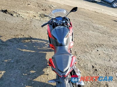 Zdjęcie 6 z 9 samochodu: 2025 KAWASAKI EX500 A VIN:ML5EXGJ14SDA70806 - miniatura