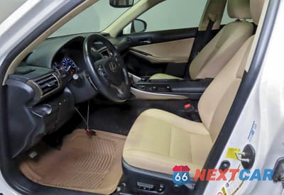 Zdjęcie 9 z 10 samochodu: 2015 LEXUS IS 250 VIN:JTHCF1D21F5023097 - miniatura