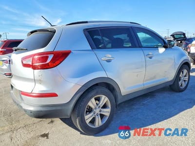 Trzecie zdjęcie samochodu z tyłu: 2012 KIA SPORTAGE BASE VIN:KNDPB3A29C7322397 - miniatura