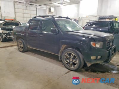 Czwarte zdjęcie samochodu z boku: 2013 HONDA RIDGELINE SPORT VIN:5FPYK1F75DB009945 - miniatura