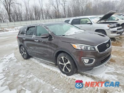 Czwarte zdjęcie samochodu z boku: 2016 KIA SORENTO EX VIN:5XYPH4A55GG094373 - miniatura