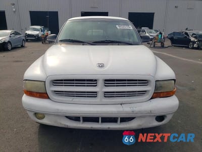 Piąte zdjęcie samochodu w środku: 2002 DODGE DAKOTA SLT VIN:1B7GL42NX2S521966 - miniatura