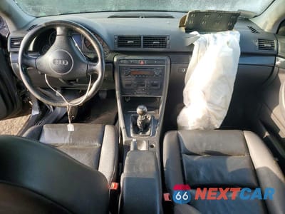 Zdjęcie 8 z 12 samochodu: 2005 AUDI A4 1.8T VIN:WAUJC68E25A120329 - miniatura