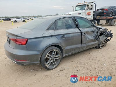 Trzecie zdjęcie samochodu z tyłu: 2018 AUDI A3 PREMIUM VIN:WAUAUGFF1J1060889 - miniatura