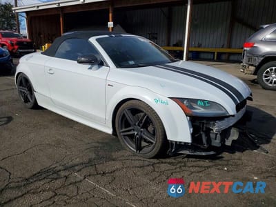 Czwarte zdjęcie samochodu z boku: 2015 AUDI TT VIN:TRUSFAFK5F1000901 - miniatura