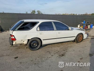 Trzecie zdjęcie samochodu z tyłu: 1996 HONDA ACCORD LX VIN:1HGCE1825TA008573 - miniatura