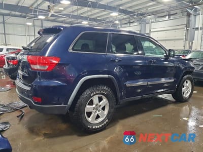 Trzecie zdjęcie samochodu z tyłu: 2012 JEEP GRAND CHEROKEE LAREDO VIN:1C4RJFAG3CC160377 - miniatura