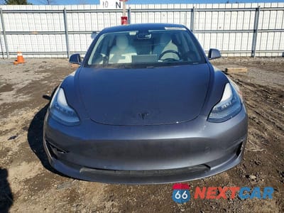 Piąte zdjęcie samochodu w środku: 2020 TESLA MODEL 3 VIN:5YJ3E1EA0LF662611 - miniatura