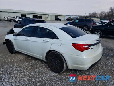 Drugie zdjęcie samochodu z przodu: 2013 CHRYSLER 200 LX VIN:1C3CCBAG1DN743176 - miniatura