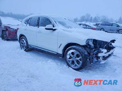 Czwarte zdjęcie samochodu z boku: 2024 BMW X3 XDRIVE30I VIN:5UX53DP0XR9T60507 - miniatura