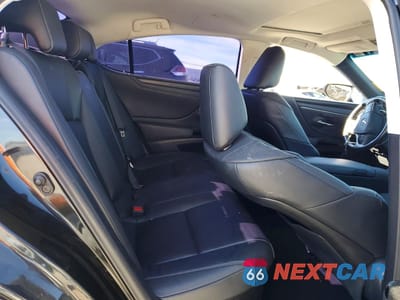 Zdjęcie 10 z 13 samochodu: 2022 LEXUS ES VIN:58ADA1C14NU021074 - miniatura