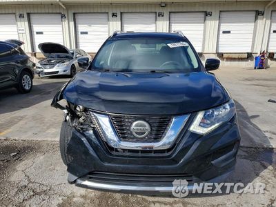 Piąte zdjęcie samochodu w środku: 2018 NISSAN ROGUE S VIN:5N1AT2MVXJC784289 - miniatura