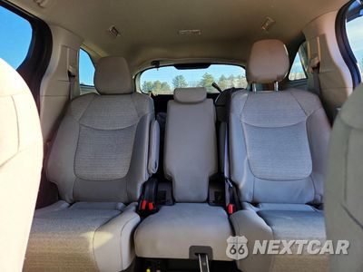 Zdjęcie 10 z 13 samochodu: 2022 TOYOTA SIENNA LE VIN:5TDKRKEC9NS116833 - miniatura