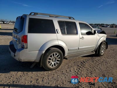Trzecie zdjęcie samochodu z tyłu: 2011 NISSAN PATHFINDER S VIN:5N1AR1NN5BC621137 - miniatura