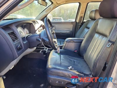 Zdjęcie 7 z 12 samochodu: 2008 DODGE DAKOTA QUAD LARAMIE VIN:1D7HW58NX8S624277 - miniatura