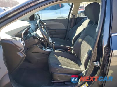 Zdjęcie 7 z 13 samochodu: 2017 CHEVROLET SONIC LT VIN:1G1JD5SH6H4145727 - miniatura