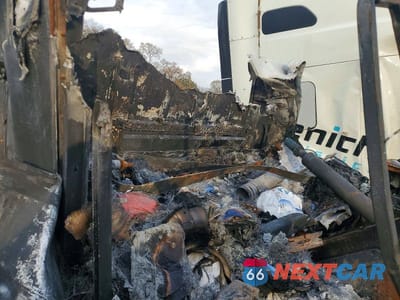 Zdjęcie 6 z 10 samochodu: 2007 FREIGHTLINER COLUMBIA 120 SEMI TRUCK VIN:1FUJA6CK67LY49651 - miniatura