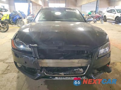 Piąte zdjęcie samochodu w środku: 2011 AUDI S5 PREMIUM PLUS VIN:WAUGVAFR1BA000918 - miniatura