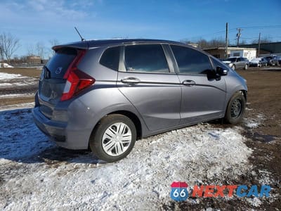 Trzecie zdjęcie samochodu z tyłu: 2019 HONDA FIT LX VIN:3HGGK5H44KM727625 - miniatura
