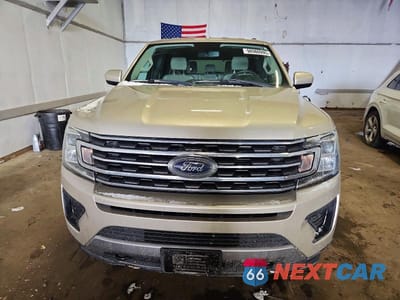 Piąte zdjęcie samochodu w środku: 2018 FORD EXPEDITION XLT VIN:1FMJU1JT8JEA64729 - miniatura