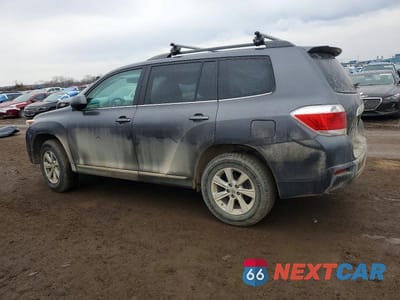 Drugie zdjęcie samochodu z przodu: 2013 TOYOTA HIGHLANDER BASE VIN:5TDBK3EH5DS180730 - miniatura