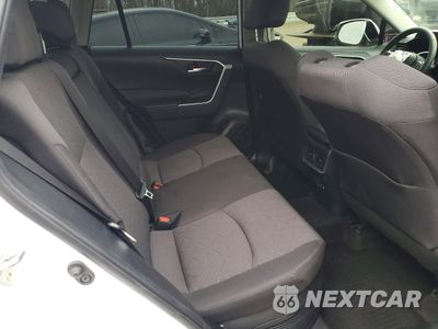 Zdjęcie 11 z 15 samochodu: 2025 TOYOTA RAV4 XLE VIN:JTMRWRFV6SD300070 - miniatura