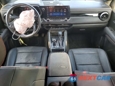 Zdjęcie 8 z 13 samochodu: 2023 CHEVROLET COLORADO Z71 VIN:1GCPTDEK8P1174538 - miniatura