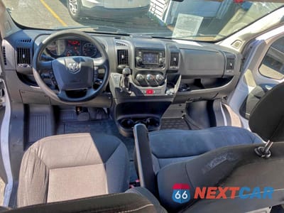 Zdjęcie 9 z 10 samochodu: 2018 RAM PROMASTER 2500 2500 HIGH VIN:3C6TRVDG0JE111719 - miniatura