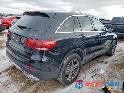 Trzecie zdjęcie samochodu z tyłu: 2021 MERCEDES-BENZ GLC 300 4MATIC VIN:W1N0G8EB6MF878242 - miniatura