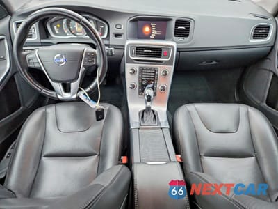 Zdjęcie 8 z 13 samochodu: 2018 VOLVO V60 CROSS COUNTRY PREMIER VIN:YV440MWK2J2056252 - miniatura