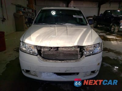 Piąte zdjęcie samochodu w środku: 2018 DODGE JOURNEY SE VIN:3C4PDCAB4JT348053 - miniatura