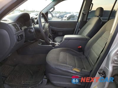 Zdjęcie 7 z 13 samochodu: 2004 FORD EXPLORER XLS VIN:1FMZU72KX4ZA76244 - miniatura