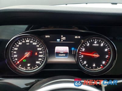 Zdjęcie 9 z 11 samochodu: 2019 MERCEDES-BENZ E 300 VIN:WDDZF4JB2KA638587 - miniatura