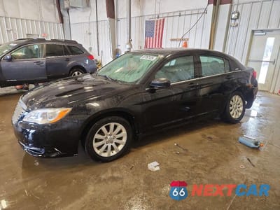 2013 CHRYSLER 200 TOURING 1C3CCBBG2DN607945 - główne zdjęcie licytacji z USA - miniatura