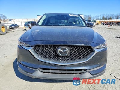 Piąte zdjęcie samochodu w środku: 2020 MAZDA CX-5 TOURING VIN:JM3KFBCM8L0747553 - miniatura