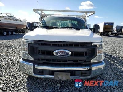 Piąte zdjęcie samochodu w środku: 2020 FORD F350 SUPER DUTY FLATBED TRUCK VIN:1FDRF3GT3LEE53443 - miniatura