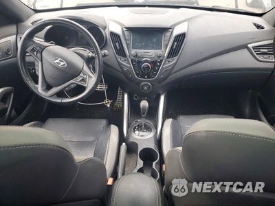 Zdjęcie 8 z 11 samochodu: 2016 HYUNDAI VELOSTER TURBO VIN:KMHTC6AEXGU252306 - miniatura